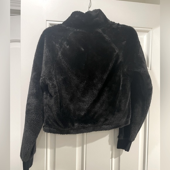 Calvin Klein Performance Women’s Quarter Zip Pullover - Picture 4 of 4